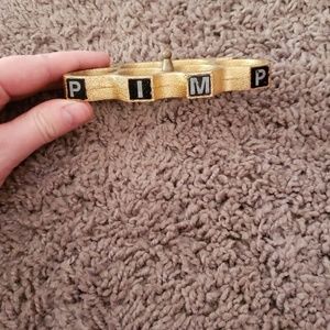 Pimp brass knuckles